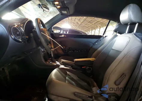 2013 Volkswagen Beetle z USA, uszkodzony, nr VIN 3VW5P7AT1DM802463